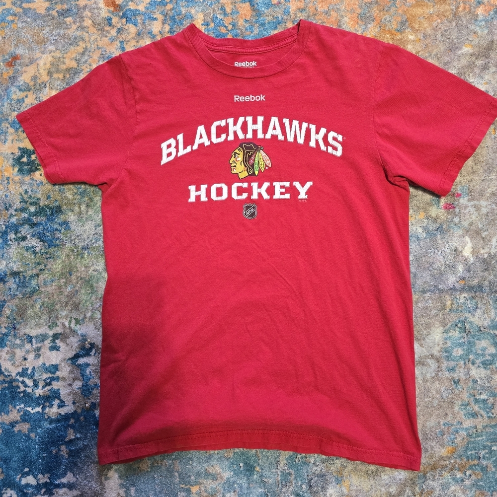 Reebok M Red Chicago Blackhawks Hockey T Shirt
